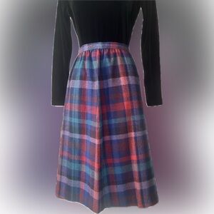 Vintage 70s Wool Blend Plaid A-line Women's Skirt with 28” waist